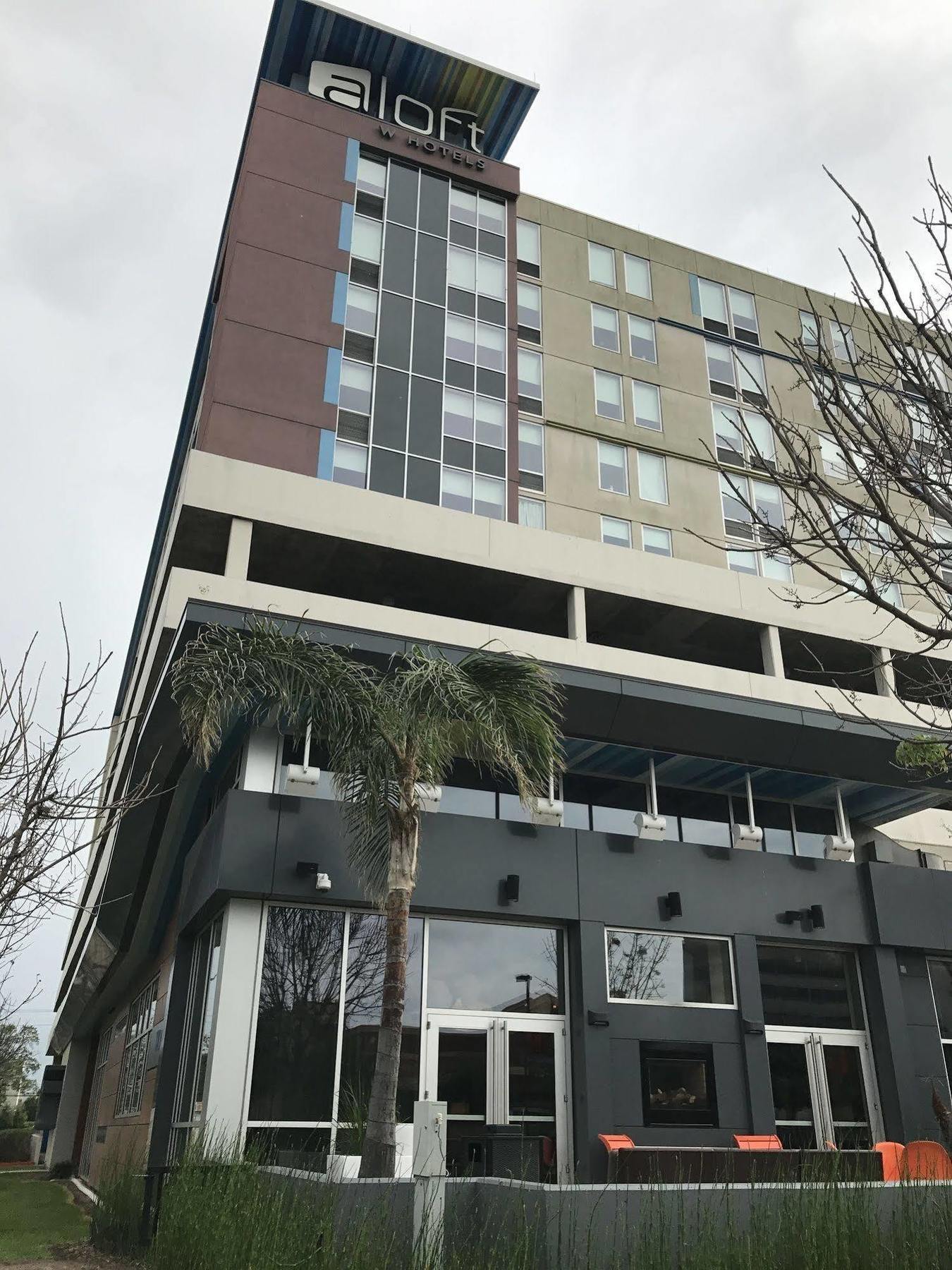 Aloft Houston By The Galleria Exteriör bild